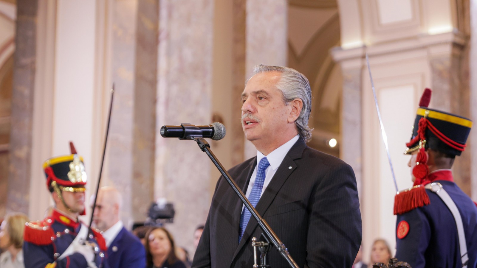 Alberto Fernández convocó "a construir en unidad una sociedad más justa"