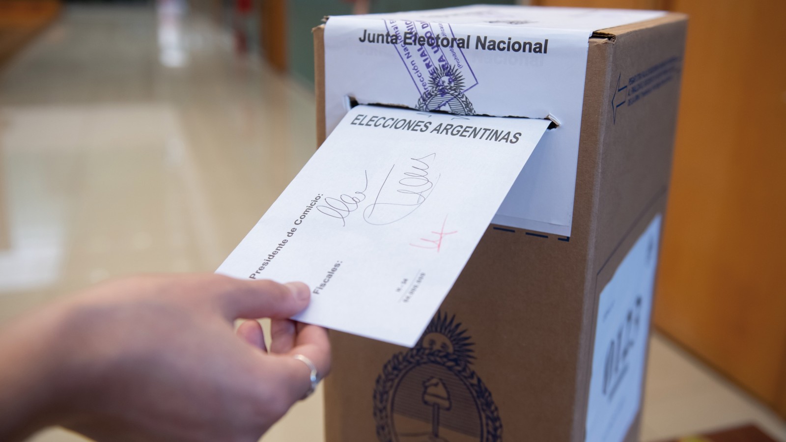 A un mes del cierre de listas, se aceleran las definiciones de los distintos partidos políticos