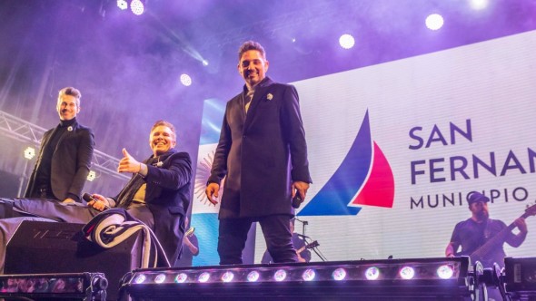 Destino San Javier y más artistas animaron el festejo del Día de la Patria en San Fernando