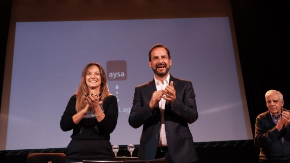 Malena Galmarini junto a Ariel Sujarchuk y José Luis Lingeri, anunciaron la construcción de la nueva Planta Depuradora Escobar que beneficiará a 500 mil habitantes
