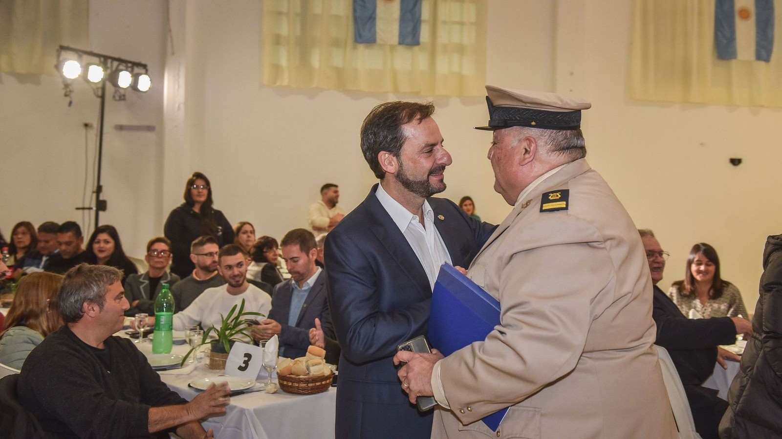 Veteranos de guerra y sus familias brindaron su apoyo a la reelección de Ariel Sujarchuk