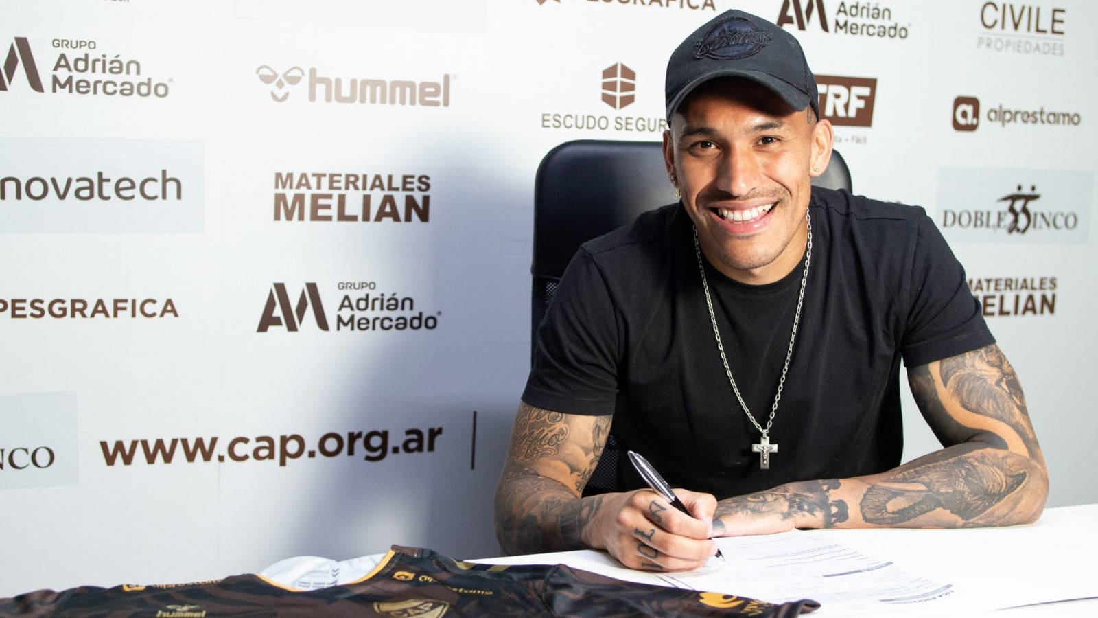 Platense rescindió el contrato de Ignacio Arce, el arquero denunciado por violencia de género