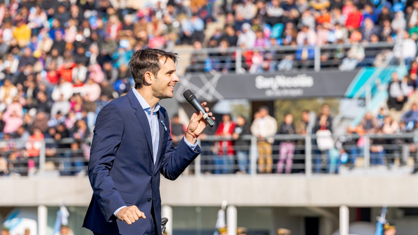 Imponente celebración del Día de la Bandera en el Estadio San Nicolás