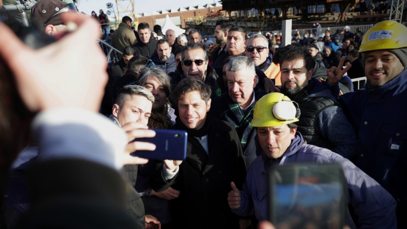 Se realizó la botadura de una compuerta para el Arsenal Naval Puerto Belgrano