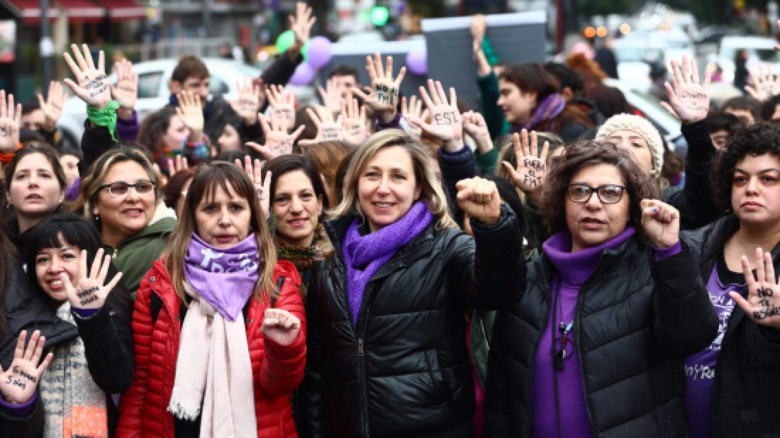 Myriam Bregman: "La crisis afecta especialmente a las mujeres, pero los partidos tradicionales borraron nuestra agenda"