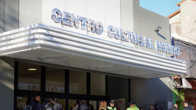 Vicente López recibe a Francia en el Centro Cultural Munro