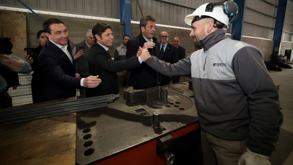 Kicillof y Massa recorrieron el Parque Industrial de Florencio Varela