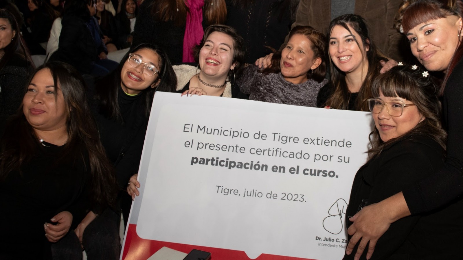 El Municipio de Tigre entregó más de 1200 certificados de formación laboral a vecinos y vecinas