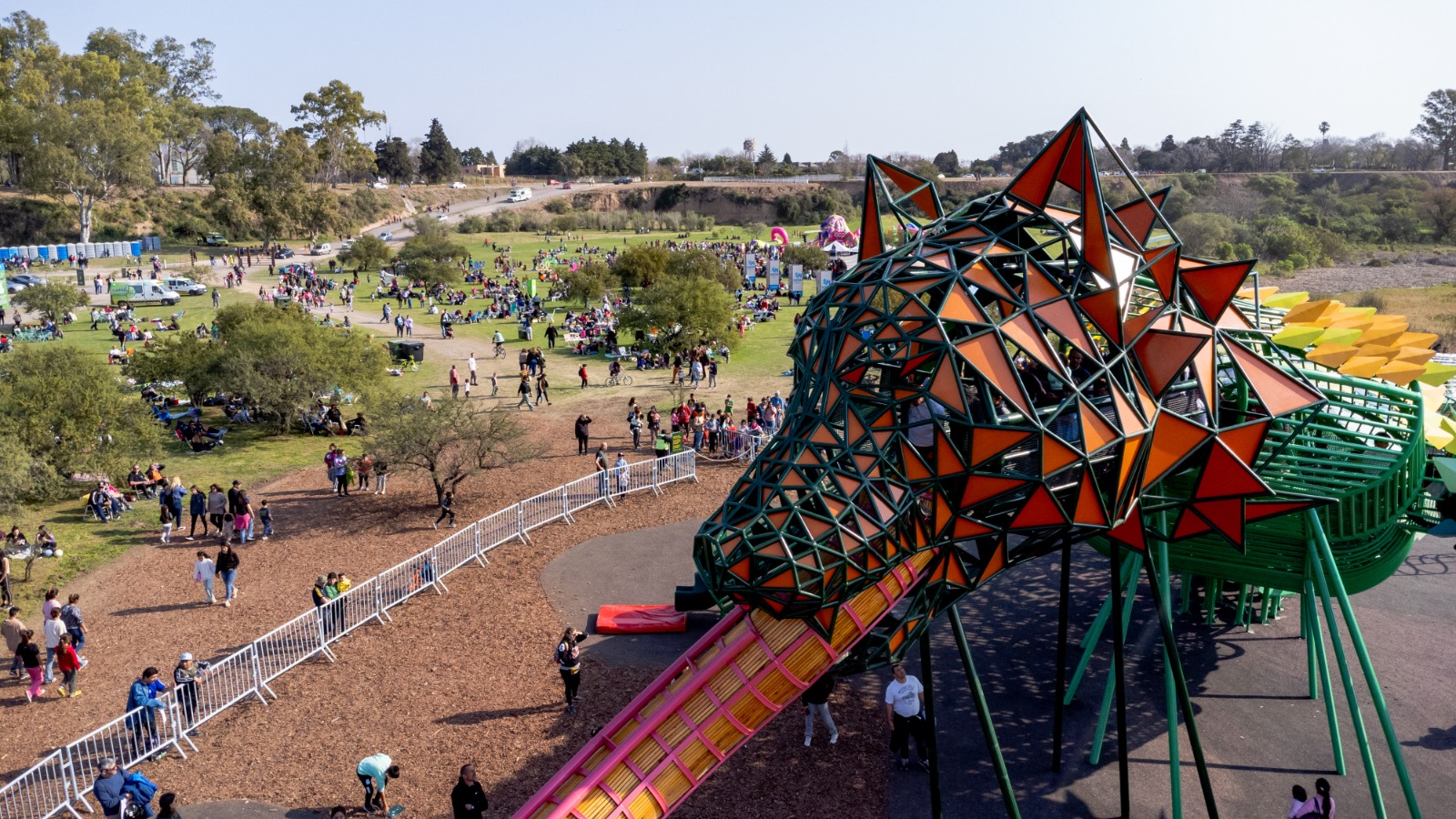 El Yaguarón: Miles de vecinos de San Nicolás disfrutaron de esta nueva atracción en el Día de las Infancias