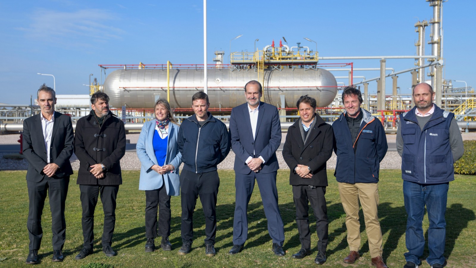 Kicillof se reunió con empresarios del sector petroquímico en el puerto de Bahía Blanca