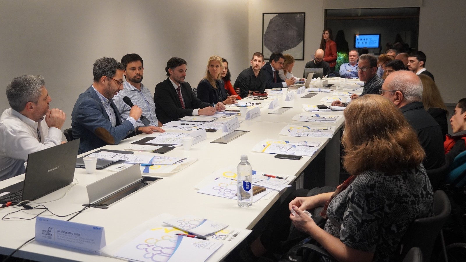 Hotton encabezó una jornada sobre voto inclusivo, para que las personas con discapacidad puedan votar