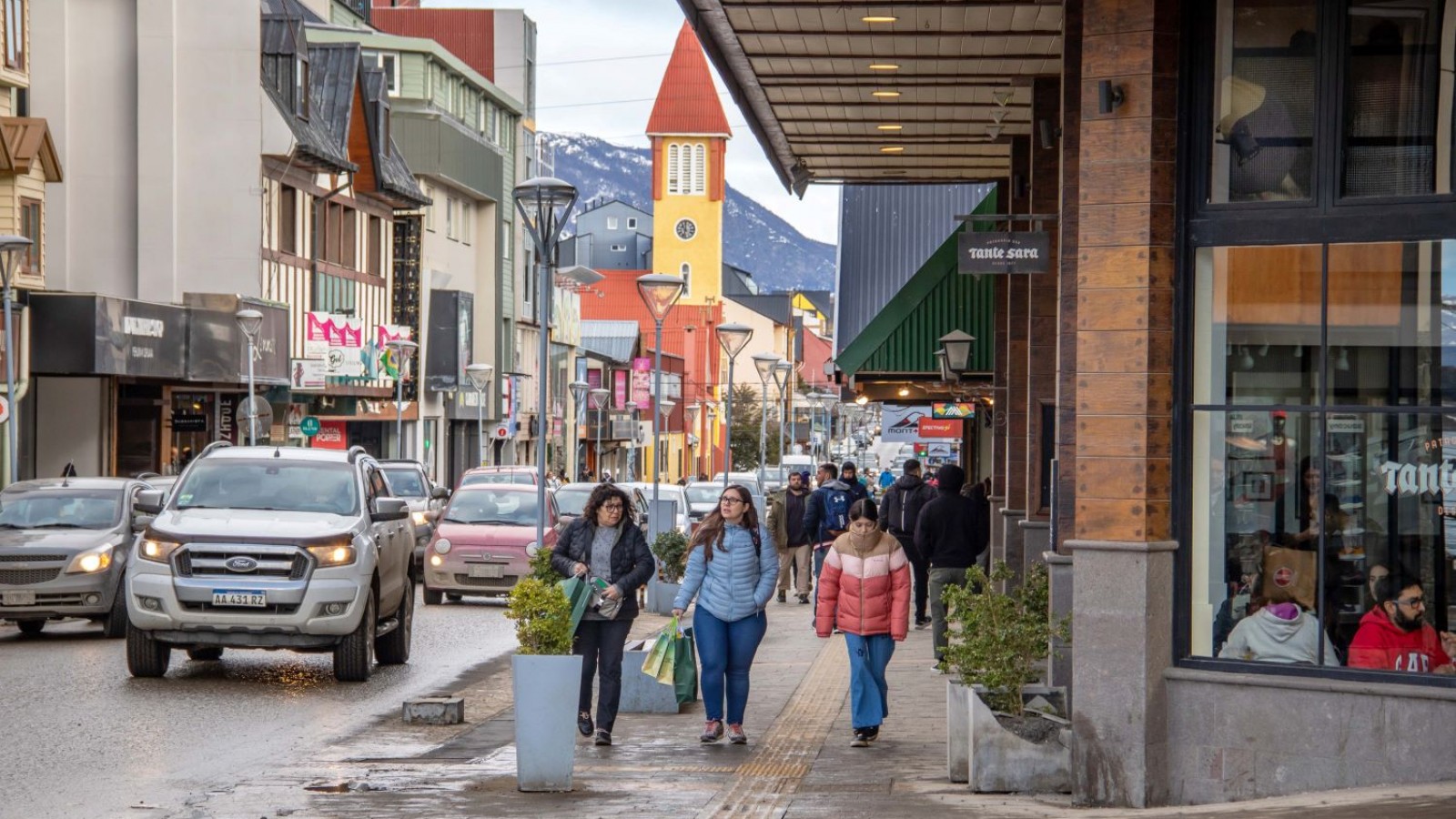 El gasto de los turistas en el fin de semana largo aumentó 7,7% interanual, según CAME