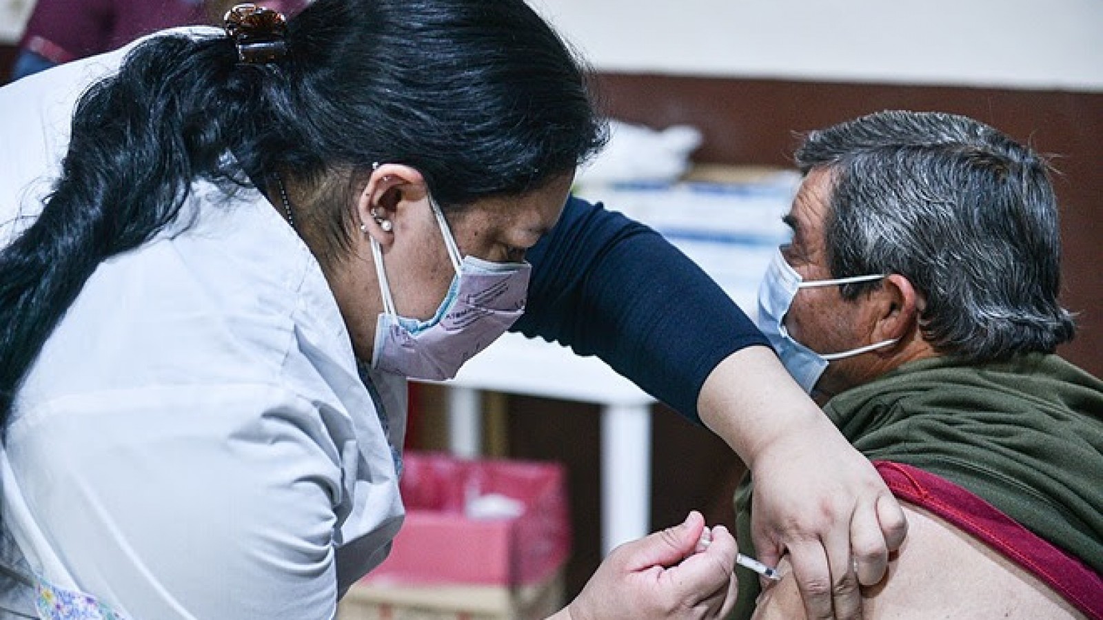 Continúa la vacunación de refuerzo contra Covid-19 en los centros municipales de salud