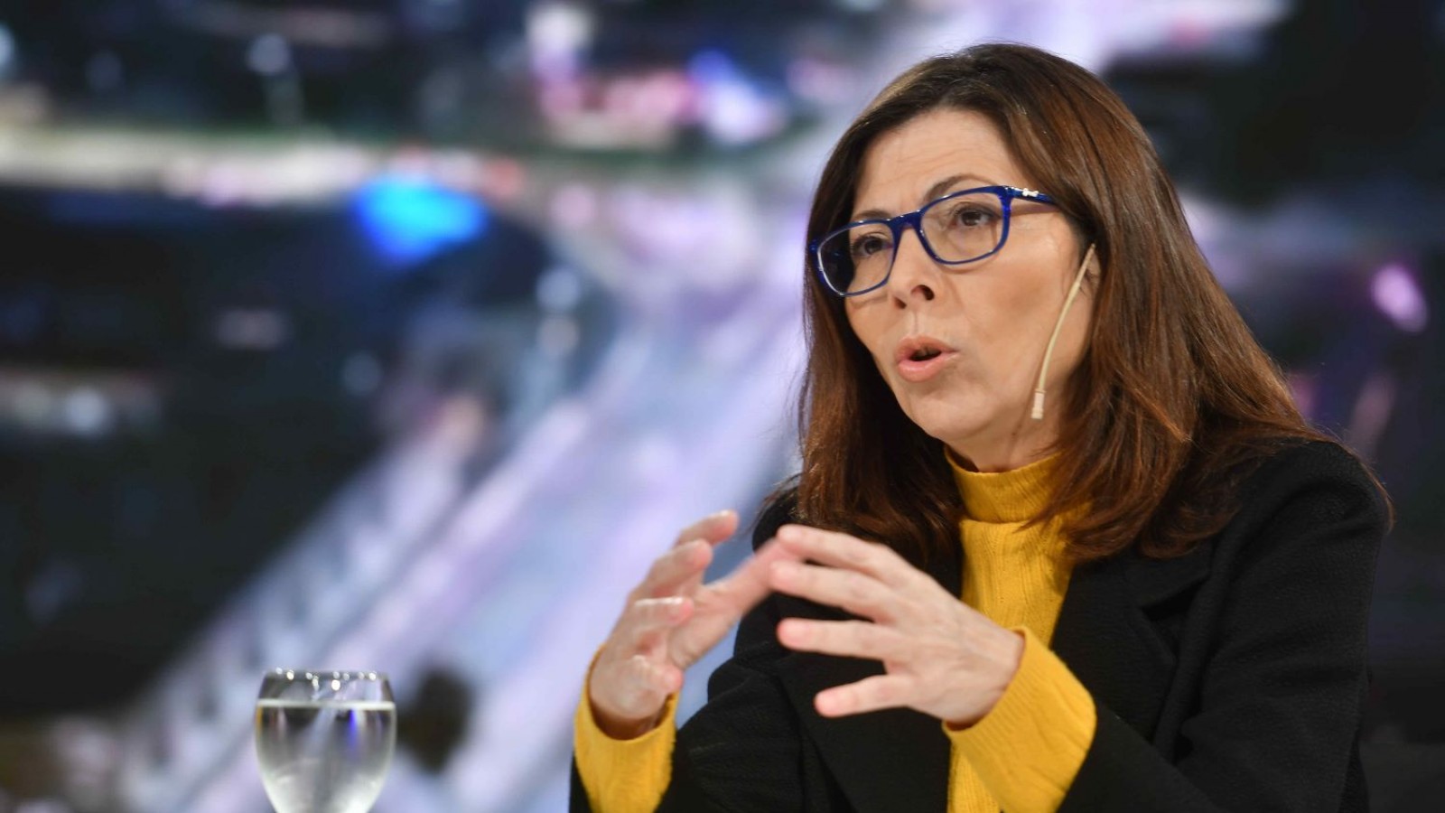 Formalizan renuncias de Batakis, Volnovich y otros funcionarios a días del traspaso