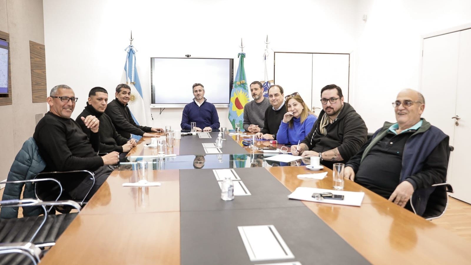 Achával anunció que pagará un bono de 60 mil pesos a trabajadores municipales