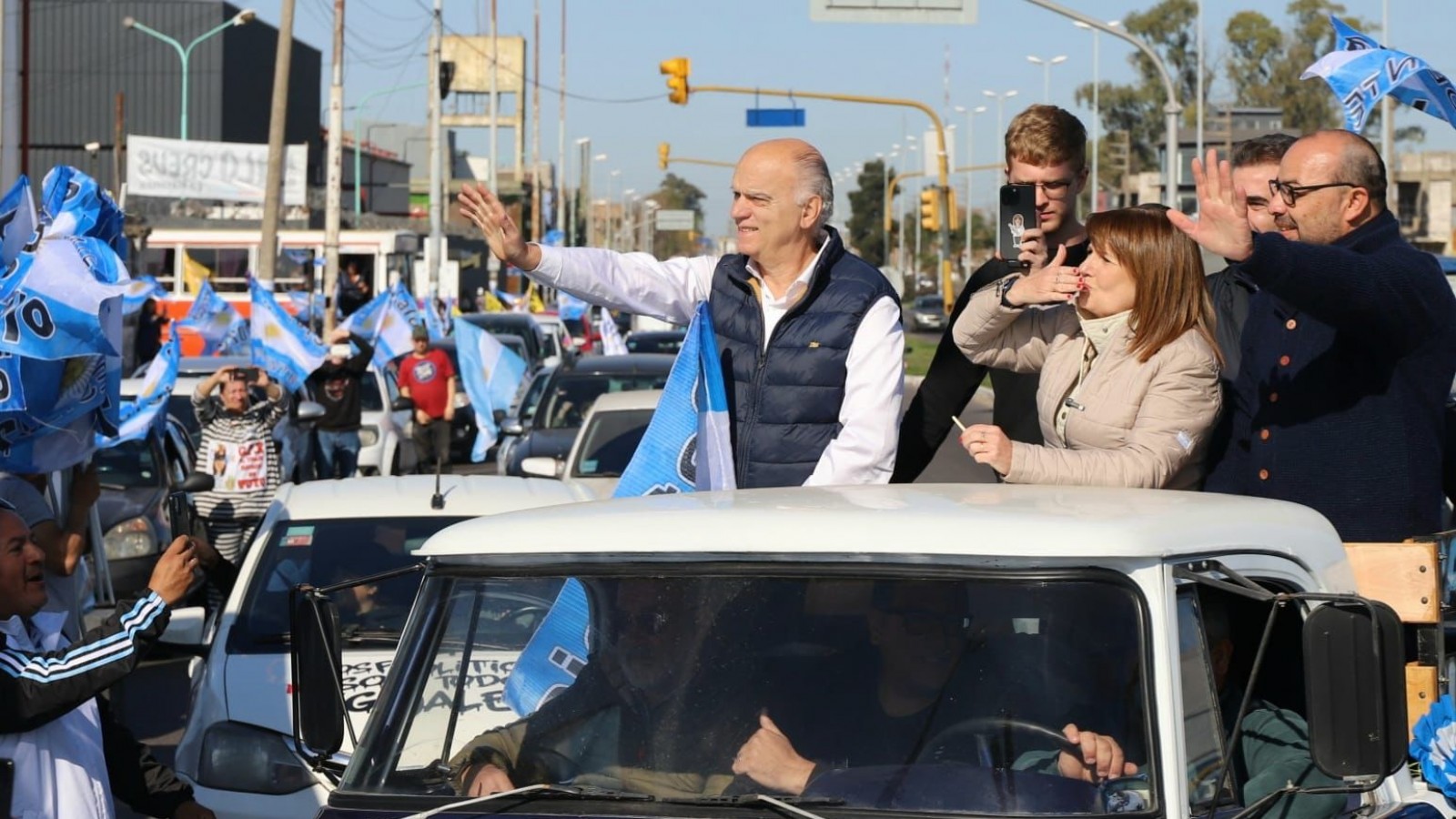 Seguridad, educación, eficiencia del Estado y desarrollo productivo, los ejes de la campaña provincial de Grindetti