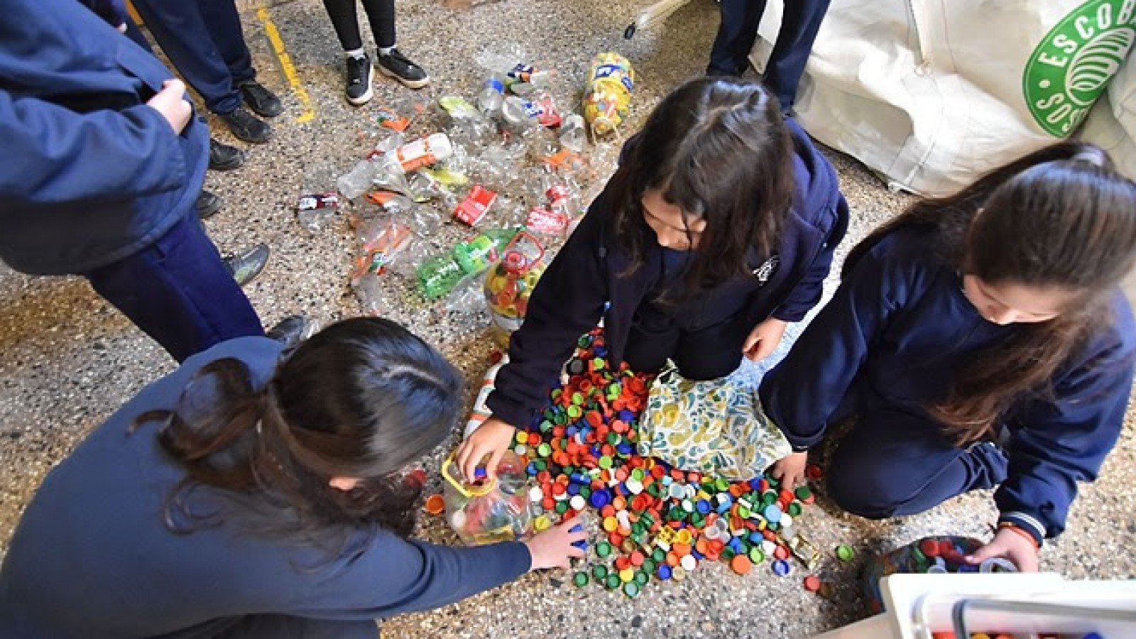 En un mes, las escuelas de Escobar recolectaron 25 toneladas de plásticos de un solo uso