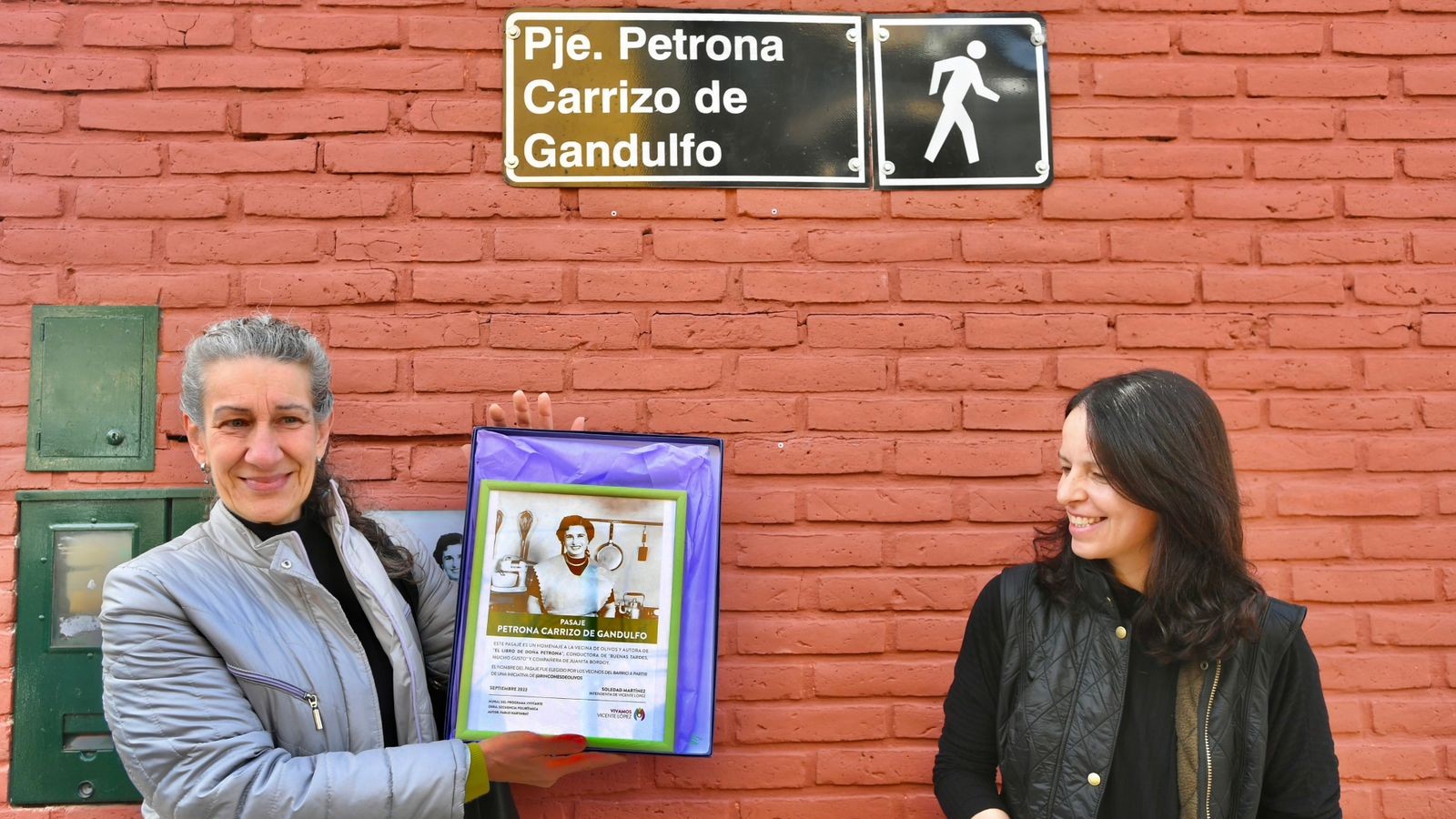 Los vecinos de Vicente López homenajearon a Doña Petrona con un pasaje en su honor