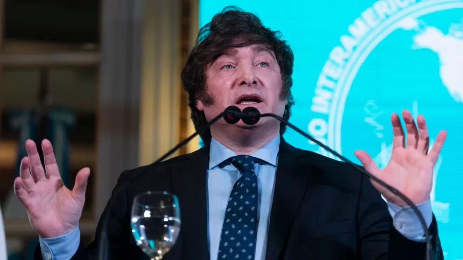 Milei afirmó que para recuperar Malvinas "no se puede desconocer la posición" de los isleños