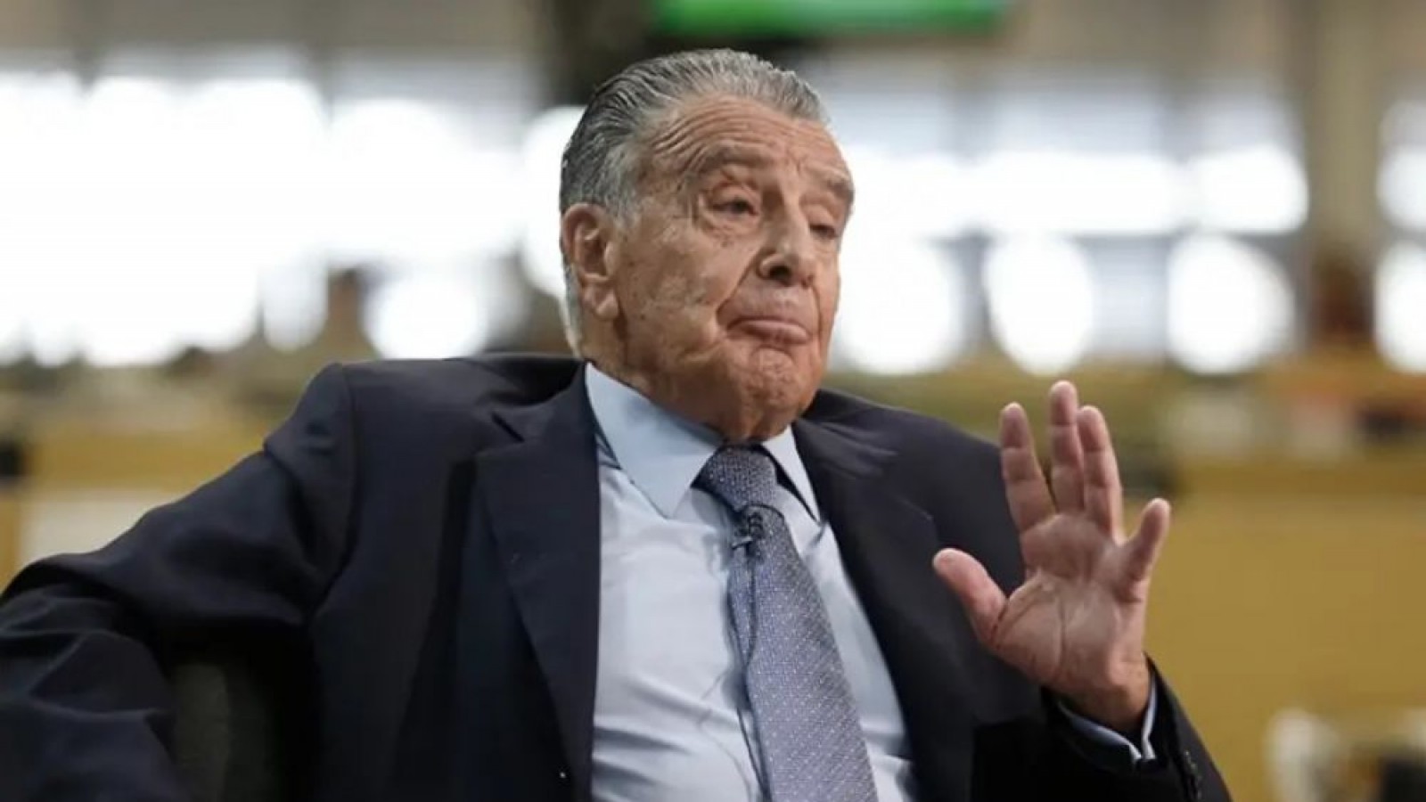 Eurnekian, duro contra Milei por criticar a Francisco: "No está a la altura de juzgar al Papa"