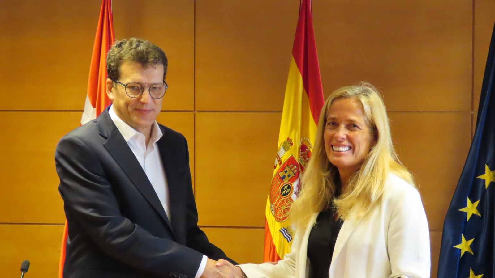 La Ciudad firma un acuerdo de colaboración con la Comunidad de Madrid para atraer inversiones y potenciar la internacionalización