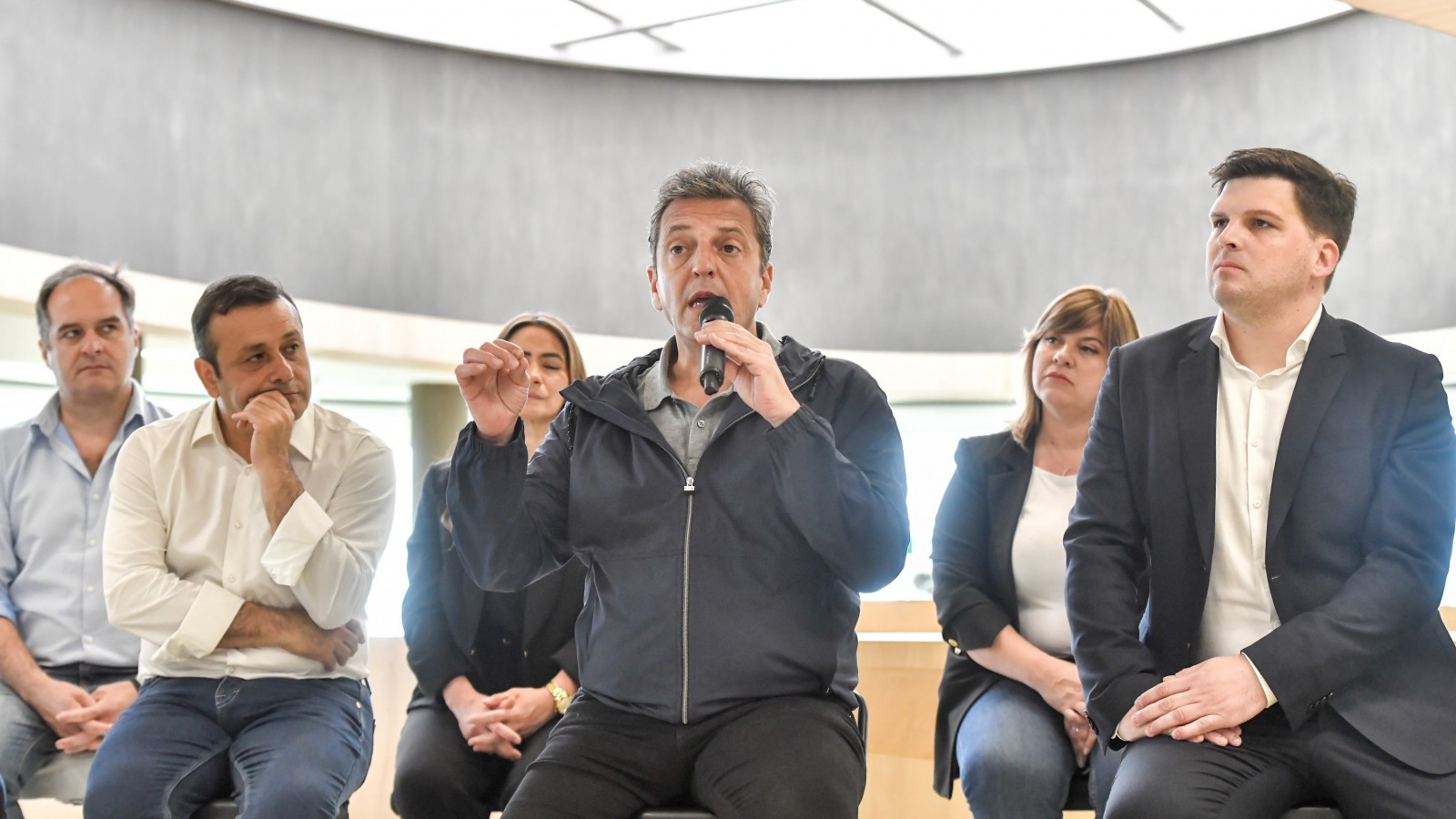 Massa presentó línea de ANRs para empresas de la economía del conocimiento que incorporen personal