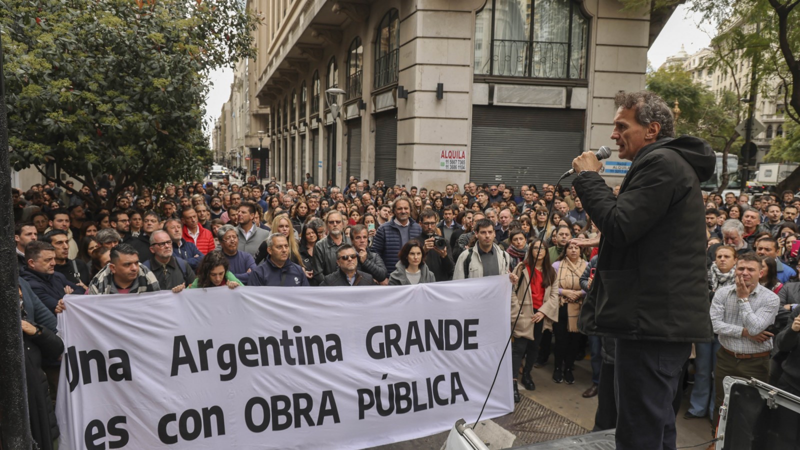 Katopodis realizó la primera asamblea con trabajadores administrativos del Ministerio de Obras Públicas, que continuará en todo el país