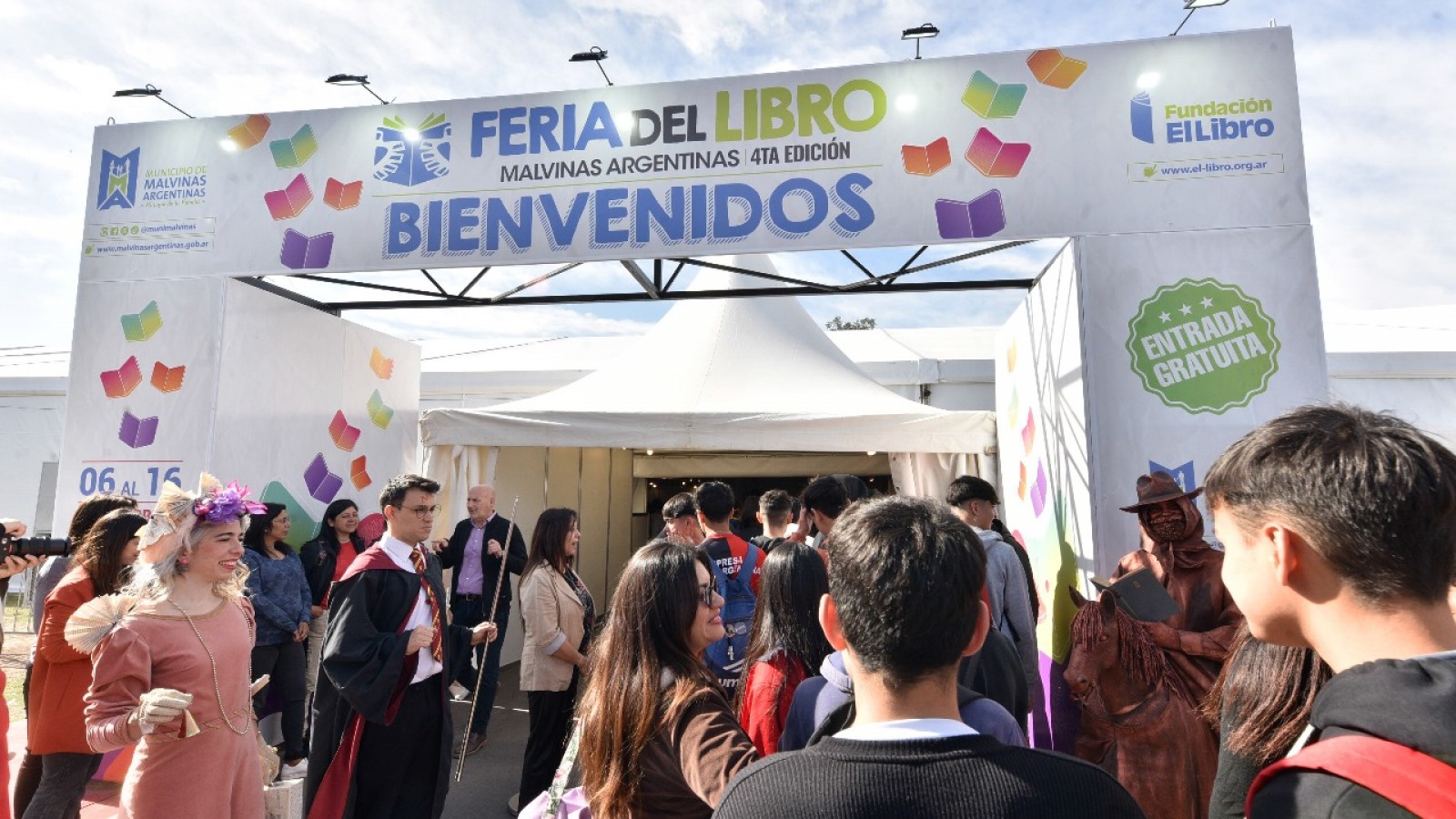 Quedó inaugurada oficialmente la Feria del Libro de Malvinas Argentinas