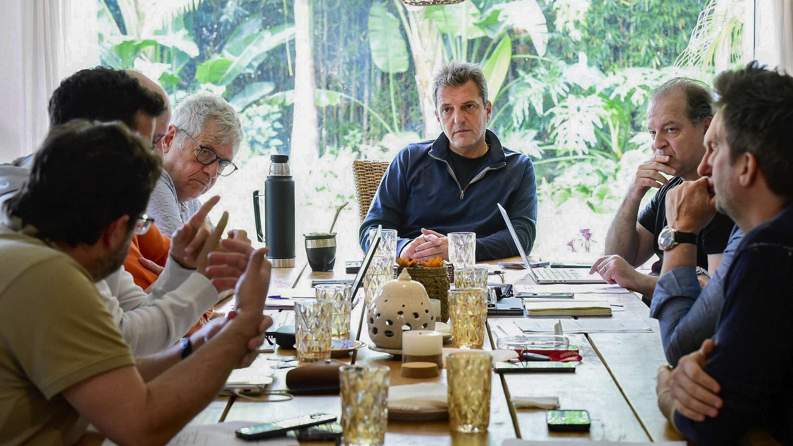 Massa se reunió en Tigre con integrantes del gabinete económico