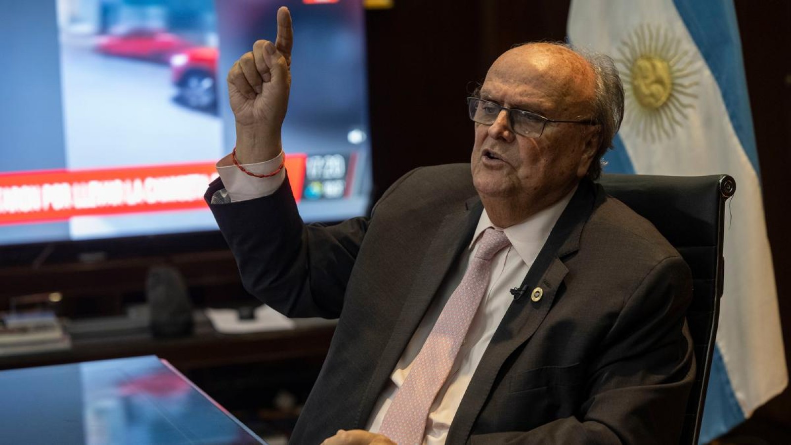 Para De Mendiguren si Massa es electo "la producción va a ser el eje de la política económica"