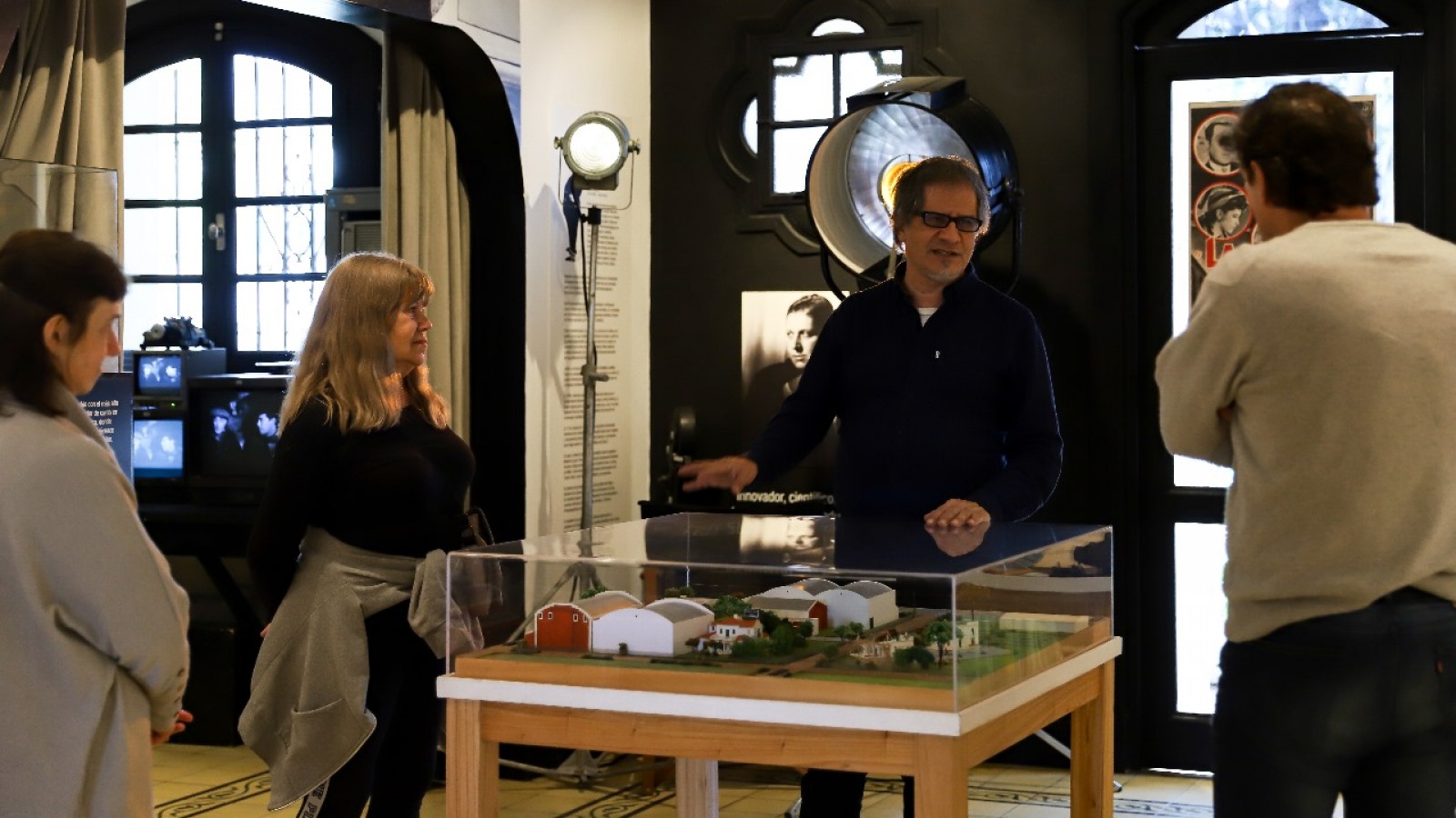 Lumiton: visitas por la primera productora de cine de Argentina