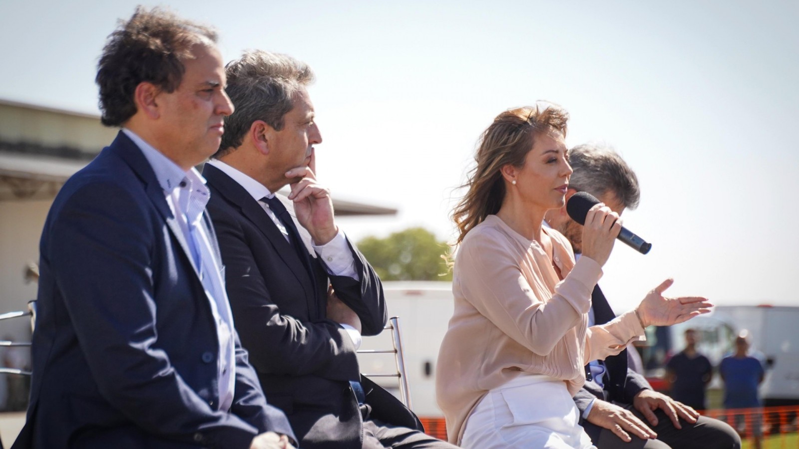 Royon: "La propuesta de Milei plantea la ausencia del Estado y eso va a impactar en las tarifas"