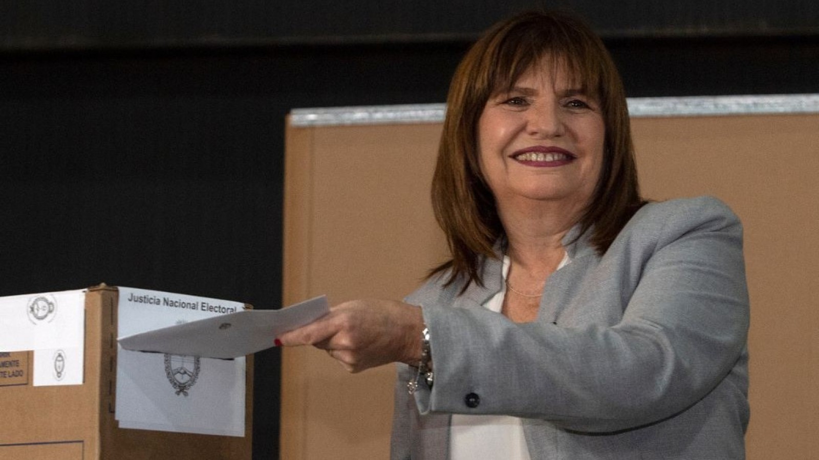 Bullrich votó y anunció que harán una presentación judicial por boletas adulteradas