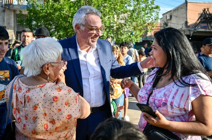 Julio Zamora inauguró la Plaza Latinoamérica acompañado por la vecinas y vecinos de Don Torcuato