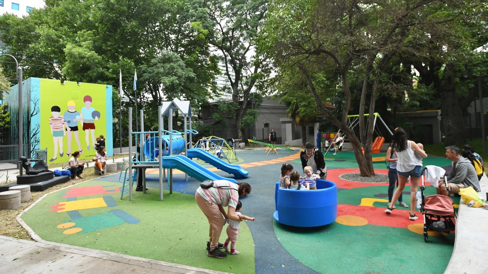 Vicente López al aire libre: se renovaron 14 espacios públicos durante el último año