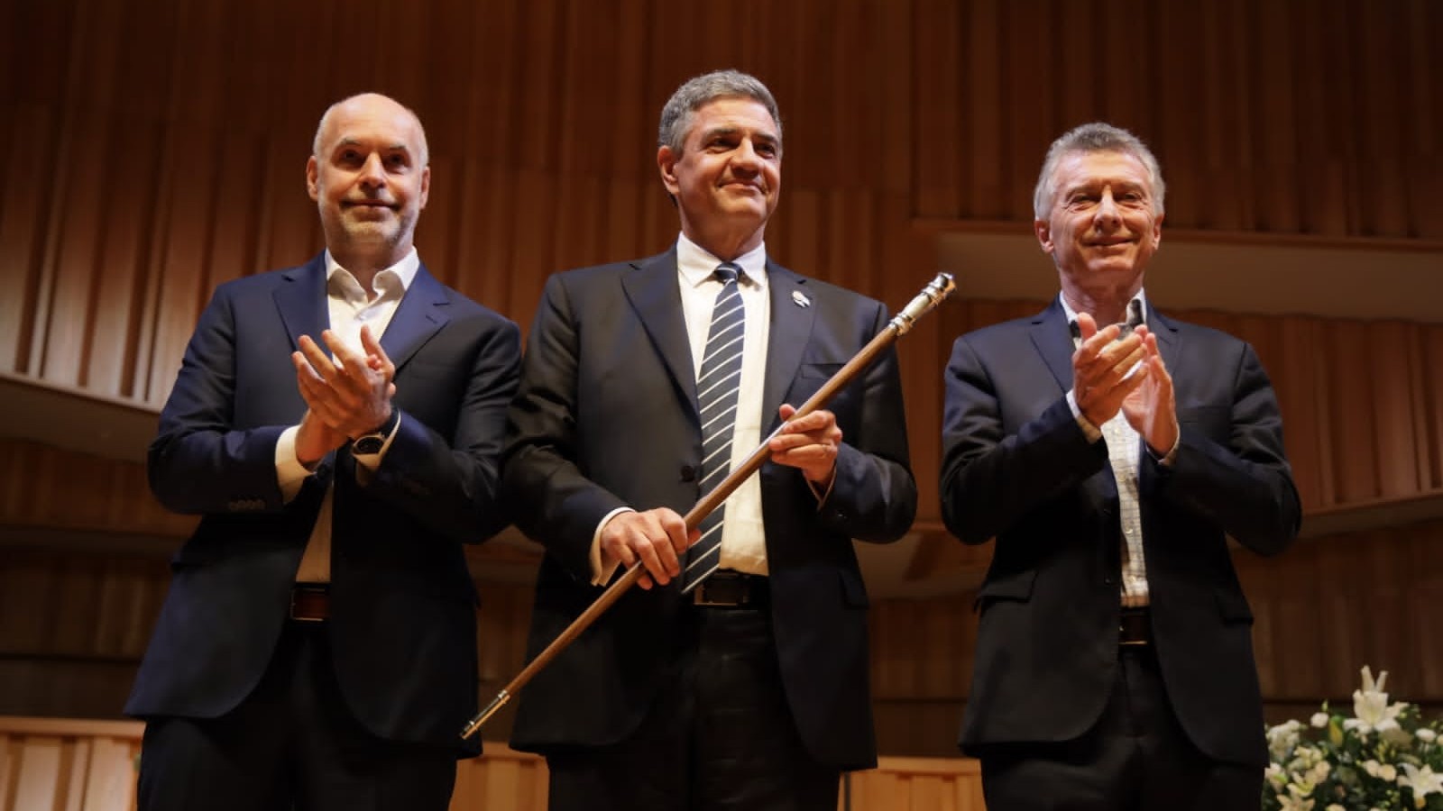 En su discurso de asunción Jorge Macri dijo que trabajará junto al Gobierno nacional para ordenar el caos y los piquetes en la Ciudad