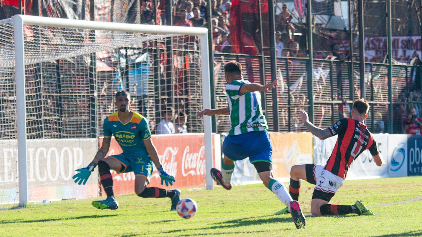 San Miguel venció por penales a Douglas Haig y ascendió a la Primera Nacional después de 22 años