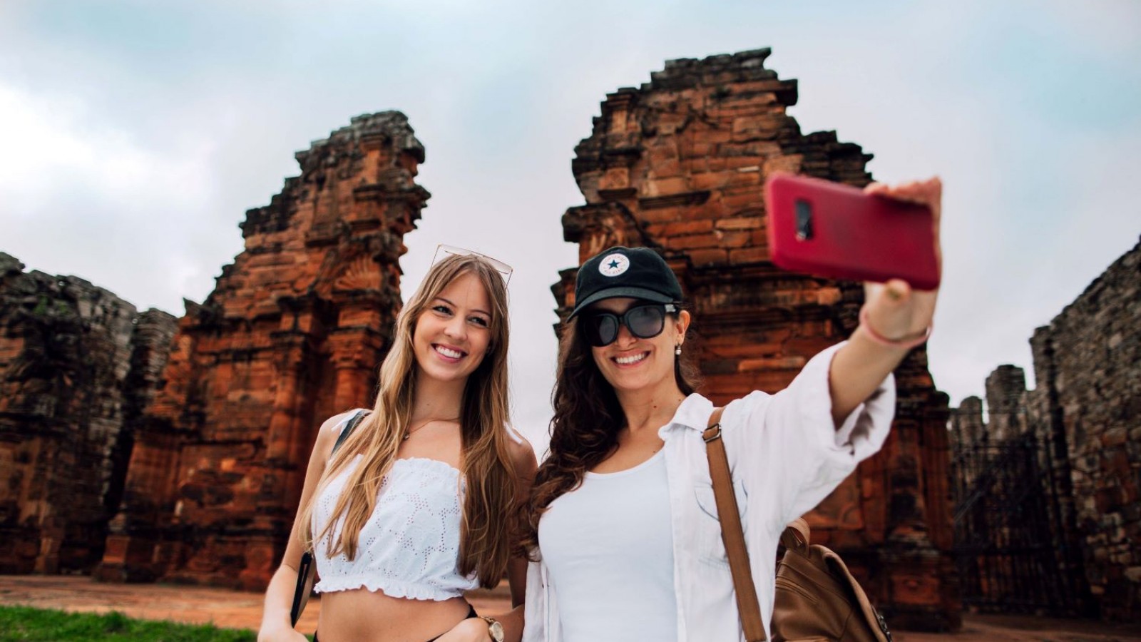 Iguazú, un clásico que no deja de sorprender a los amantes de la naturaleza y el patrimonio cultural