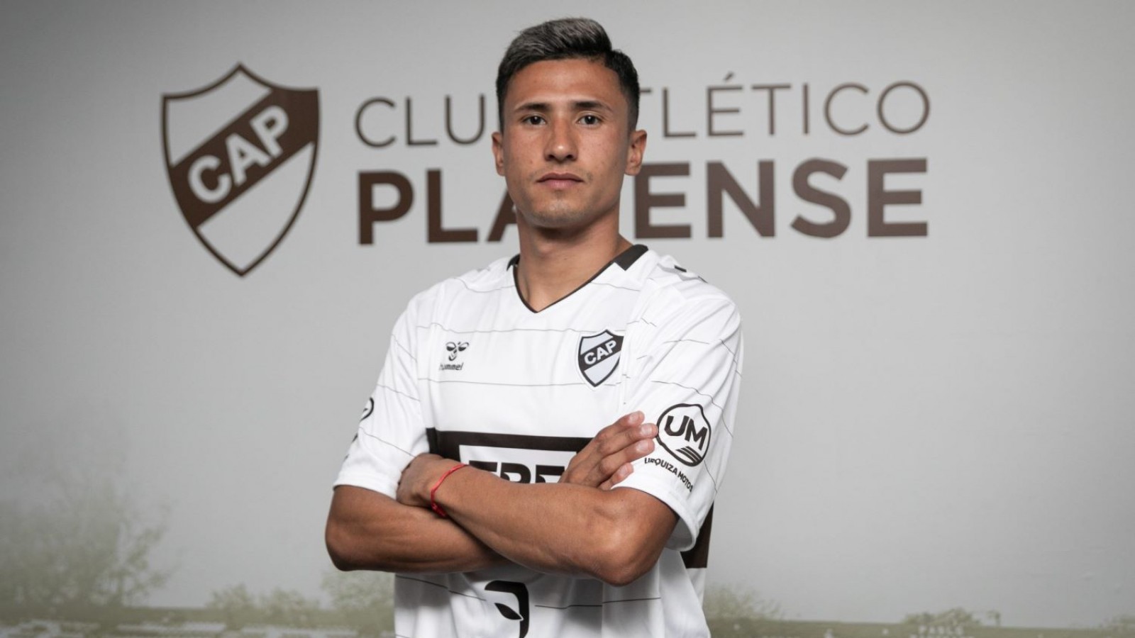 El Club Atlético Platense anunció la llegada del mediocampista Iván Gómez