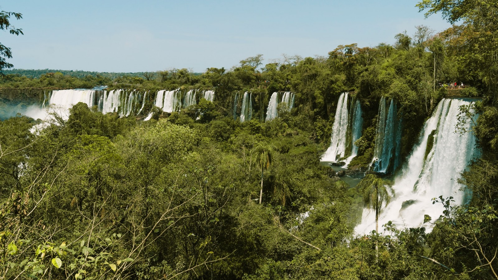 Casi 60.000 personas visitaron las Cataratas del Iguazú en la primera quincena de enero