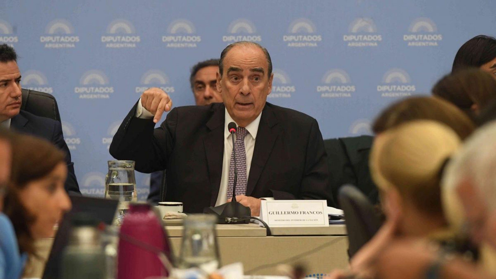 Francos dijo que se estudian "dos o tres alternativas" para la movilidad jubilatoria