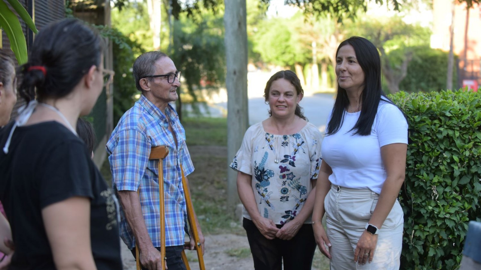 Noe Correa habilitó nuevos pavimentos en el barrio "El Primaveral" de la ciudad de Grand Bourg