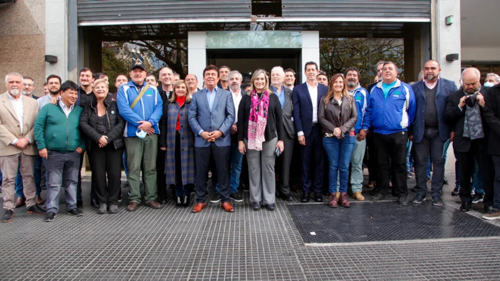 La FAM expresó "alarma y preocupación" por el camino "antifederal" que sigue el Gobierno