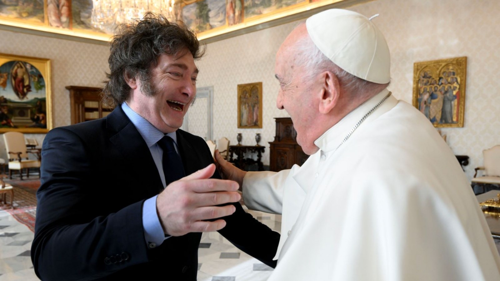 Milei se reunió una hora con el papa Francisco en el Vaticano