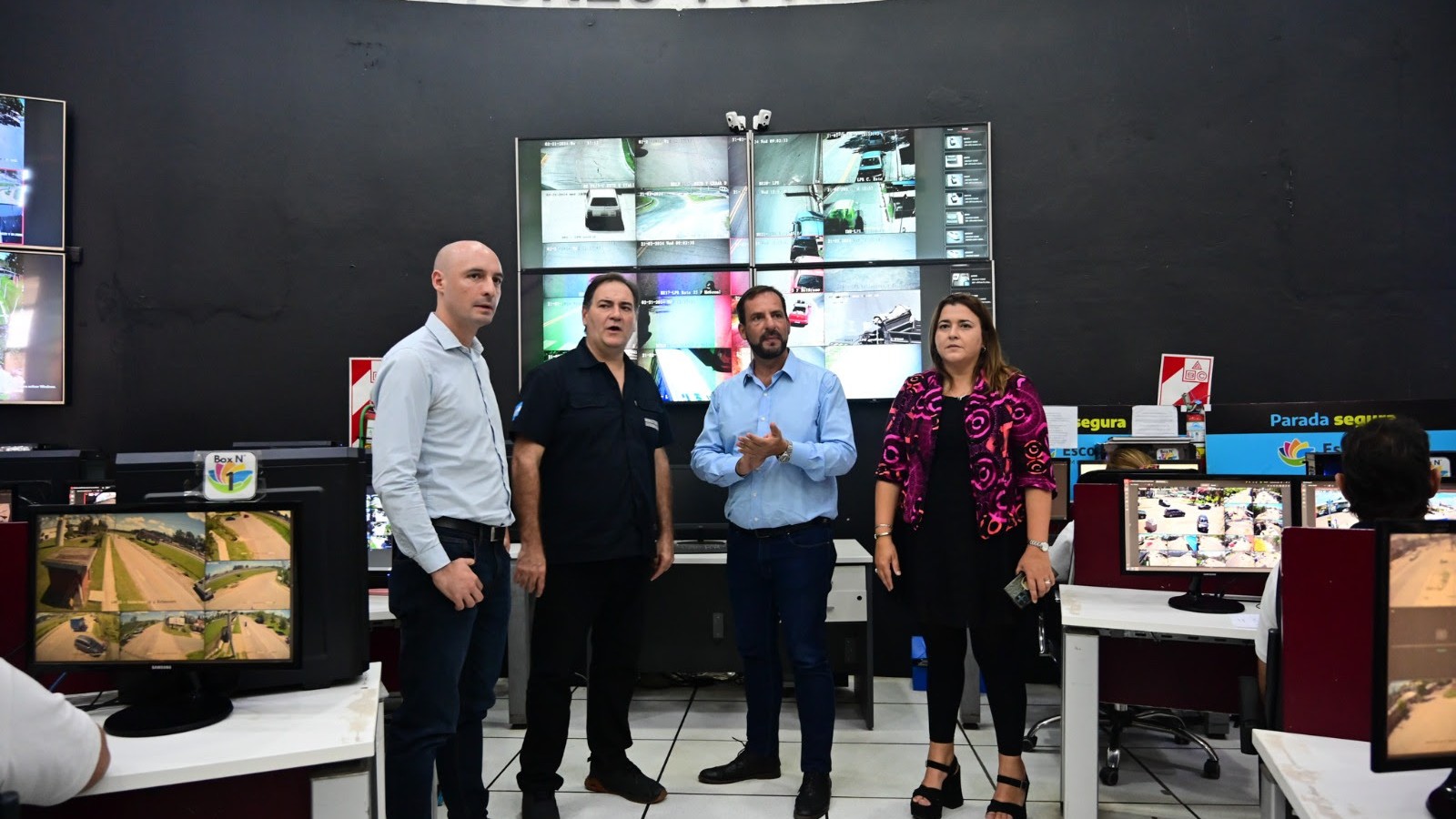 Ariel Sujarchuk y el ministro provincial Javier Alonso recorrieron espacios clave para la seguridad del distrito