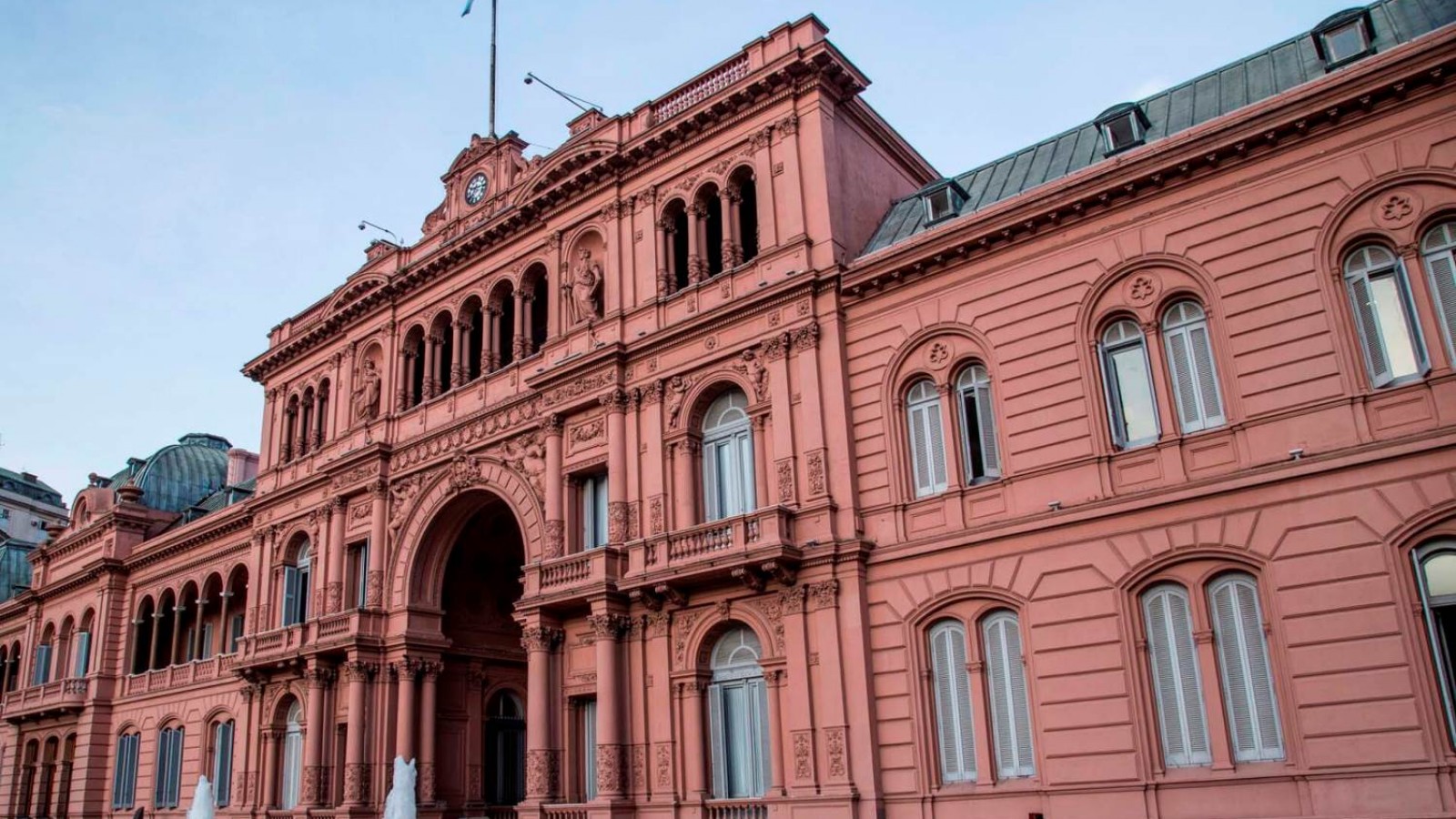 El Gobierno prohibió el ingreso de periodistas acreditados a la Casa Rosada por tiempo indeterminado