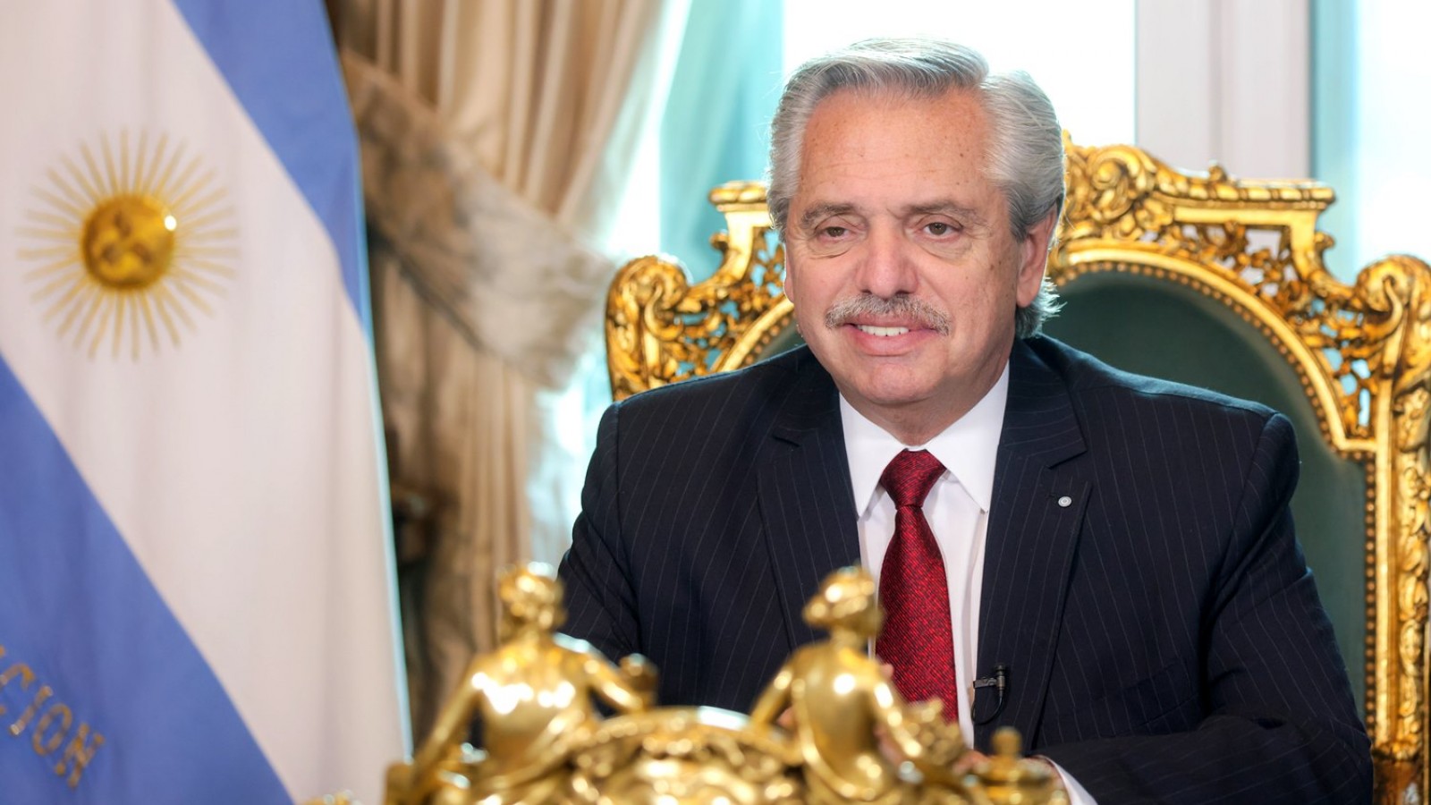 Denuncian a Alberto Fernández por presunta malversación de fondos públicos