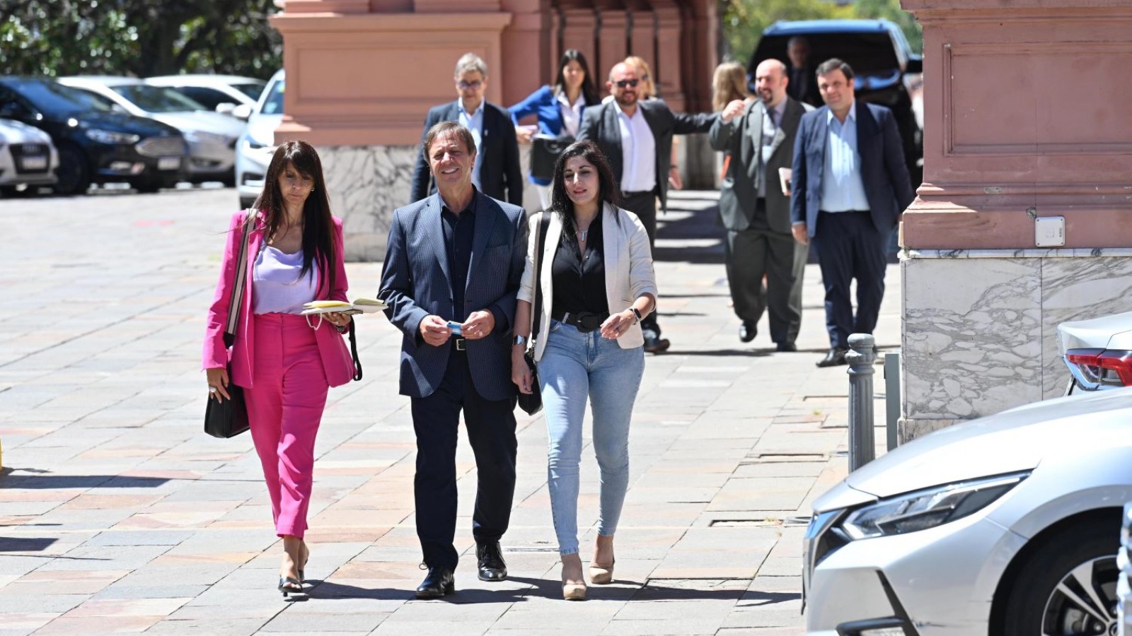 Milei pidió "acompañamiento" a diputados de LLA y dijo que volverá a enviar la ley Bases "por temas"