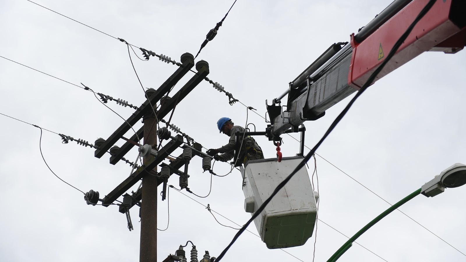 San Nicolás, Campana y Arrecifes golpeadas por una nueva tormenta excepcional: EDEN redobla su operativo para reconstruir su red en colaboración con los municipios