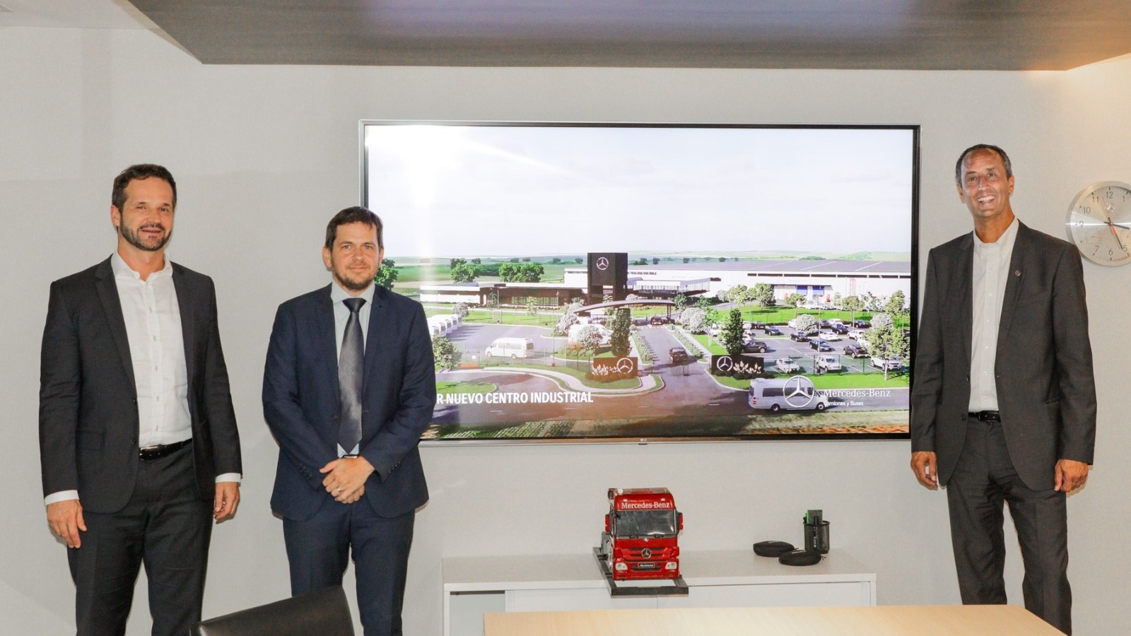 Nueva fábrica de Mercedes-Benz se instalará en Zárate, "tenemos todo para ser un gran polo industrial automotriz", dijo Matzkin